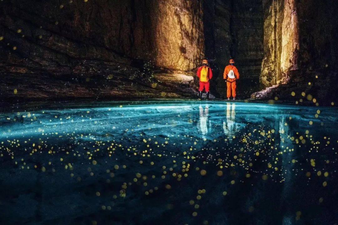 外星球体进黑洞