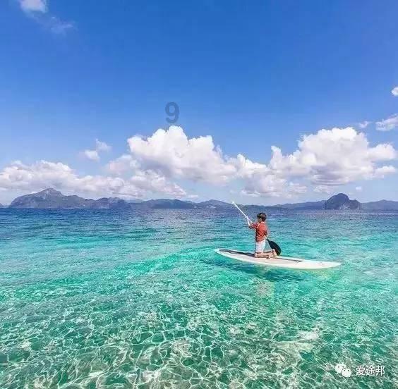 夏季热带海滩逃生