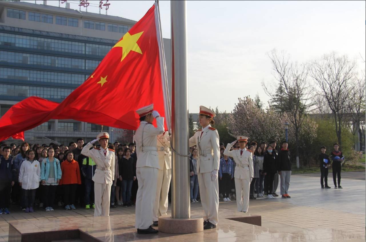 为什么夜里睡觉总磨牙，难道是肚子里有蛔虫？答案或让人意想不到
