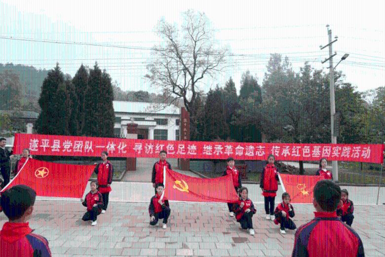 雍正大概到死都不知道，龙凤胎名字连读，就是甄嬛背叛的证据