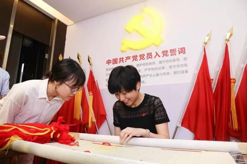 Q4料创单季历史最大亏损!华如科技:2023年预亏超1.8亿元 北向资金和机构大举做T