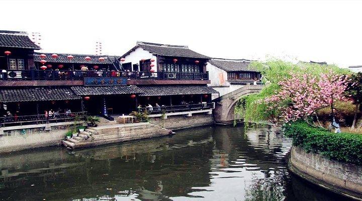 篮球运动员营救